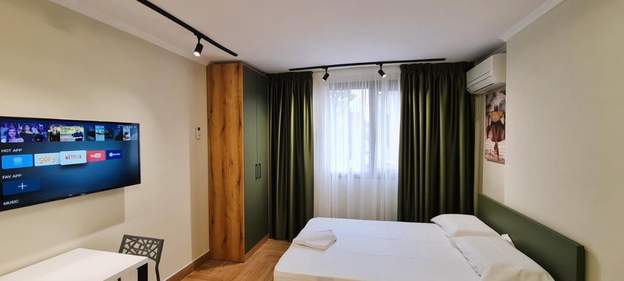 2V1 - Center Apartment 3 Tirana Exteriör bild